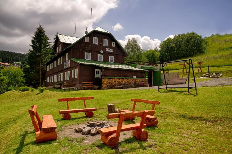 Bouda Racek Villa Pec pod Sněžkou Kültér fotó